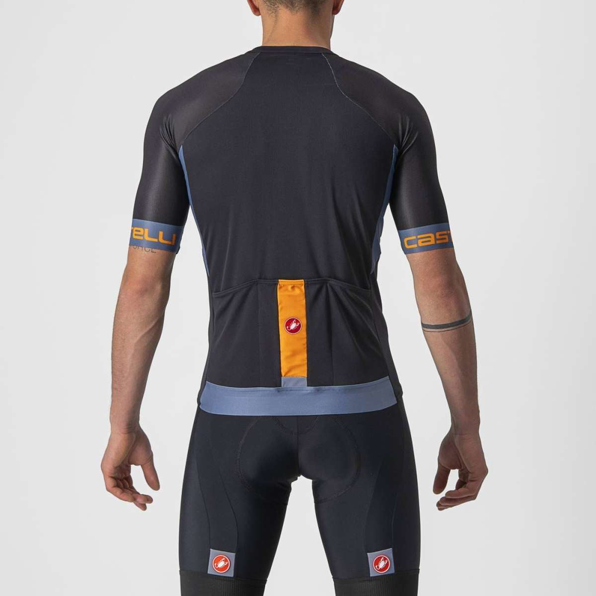 Castelli Entrata VI 車衣